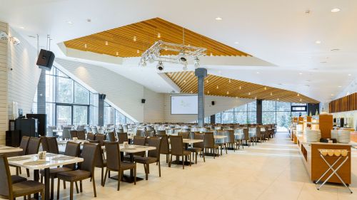 Ресторан шведской линии INTERVIEW