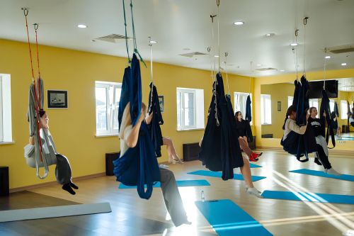 Йога-зал с зеркалами